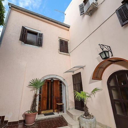 Casa Di Nives Apartment คิร์ก ภายนอก รูปภาพ