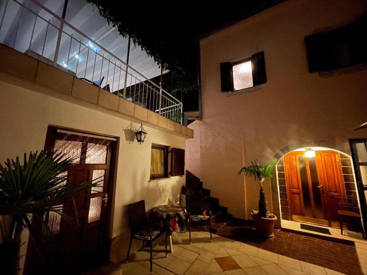 Casa Di Nives Apartment คิร์ก ภายนอก รูปภาพ