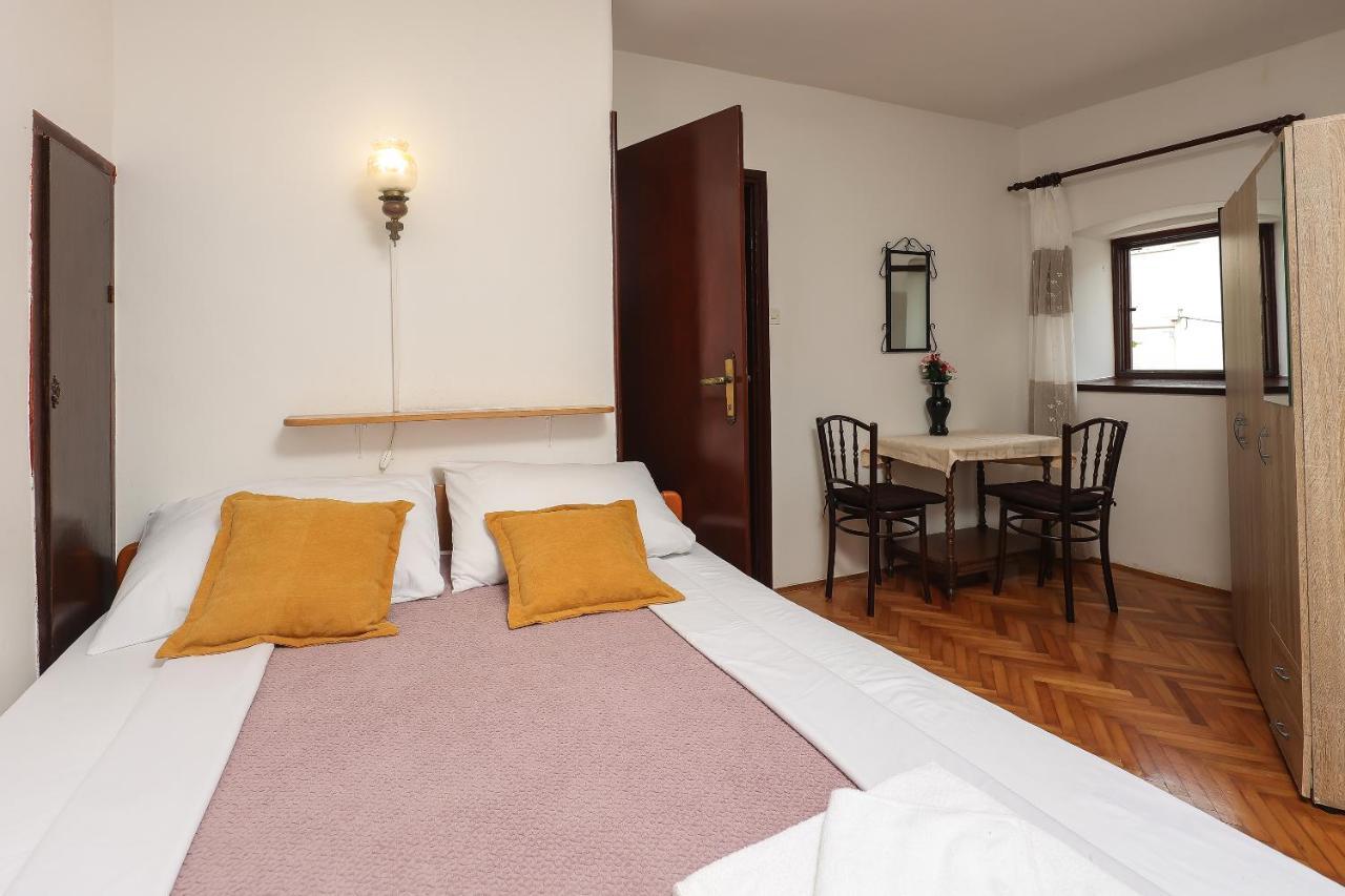 Casa Di Nives Apartment คิร์ก ภายนอก รูปภาพ