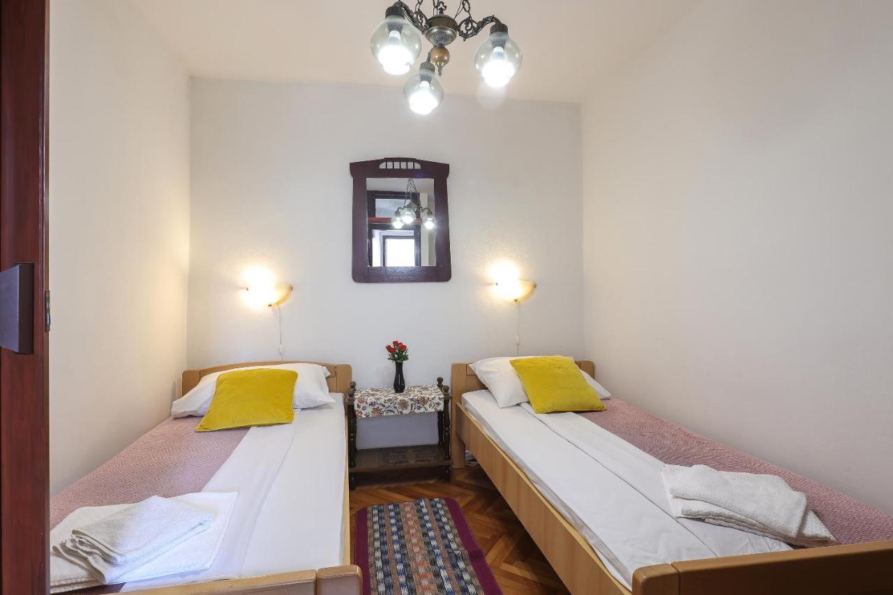 Casa Di Nives Apartment คิร์ก ภายนอก รูปภาพ