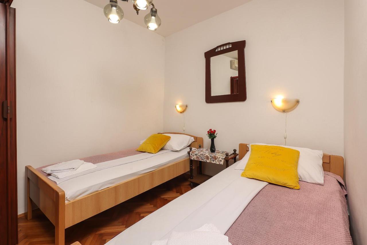 Casa Di Nives Apartment คิร์ก ภายนอก รูปภาพ