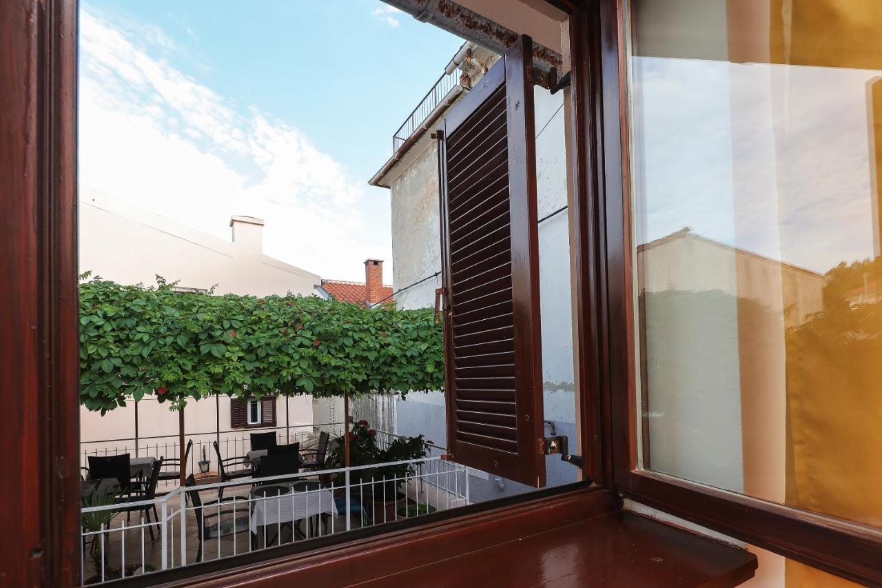 Casa Di Nives Apartment คิร์ก ภายนอก รูปภาพ