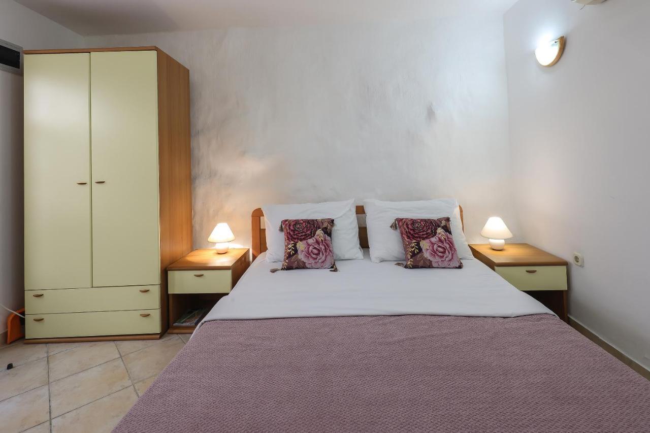 Casa Di Nives Apartment คิร์ก ภายนอก รูปภาพ