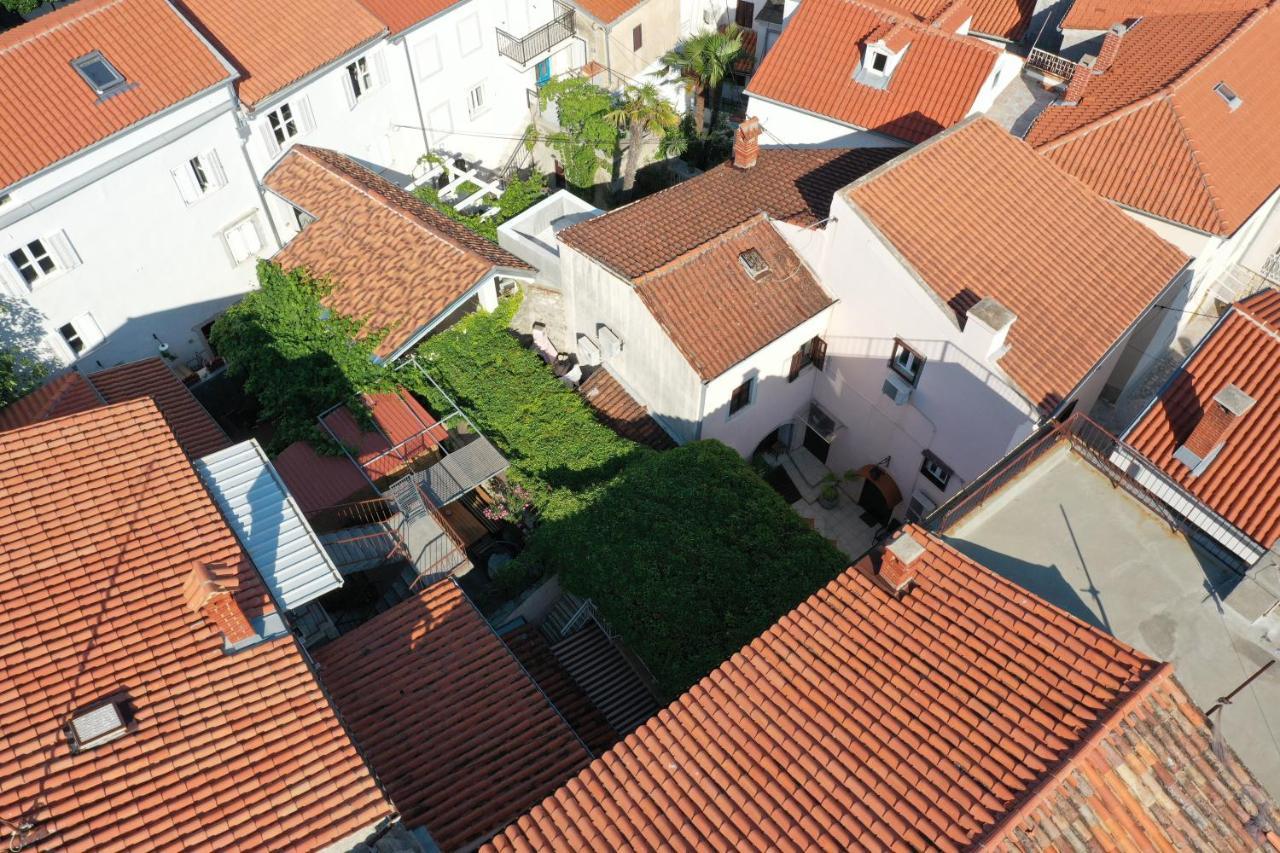 Casa Di Nives Apartment คิร์ก ภายนอก รูปภาพ