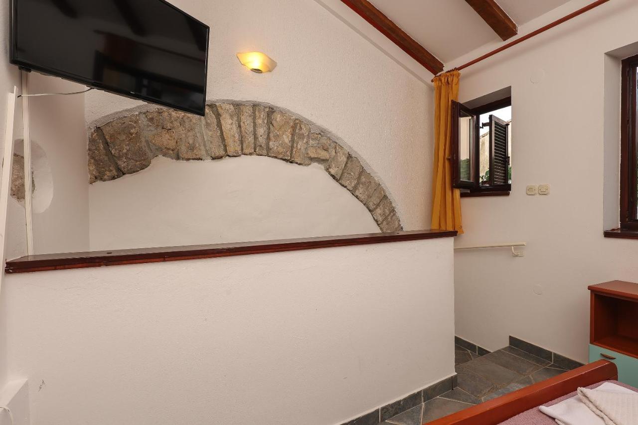 Casa Di Nives Apartment คิร์ก ภายนอก รูปภาพ