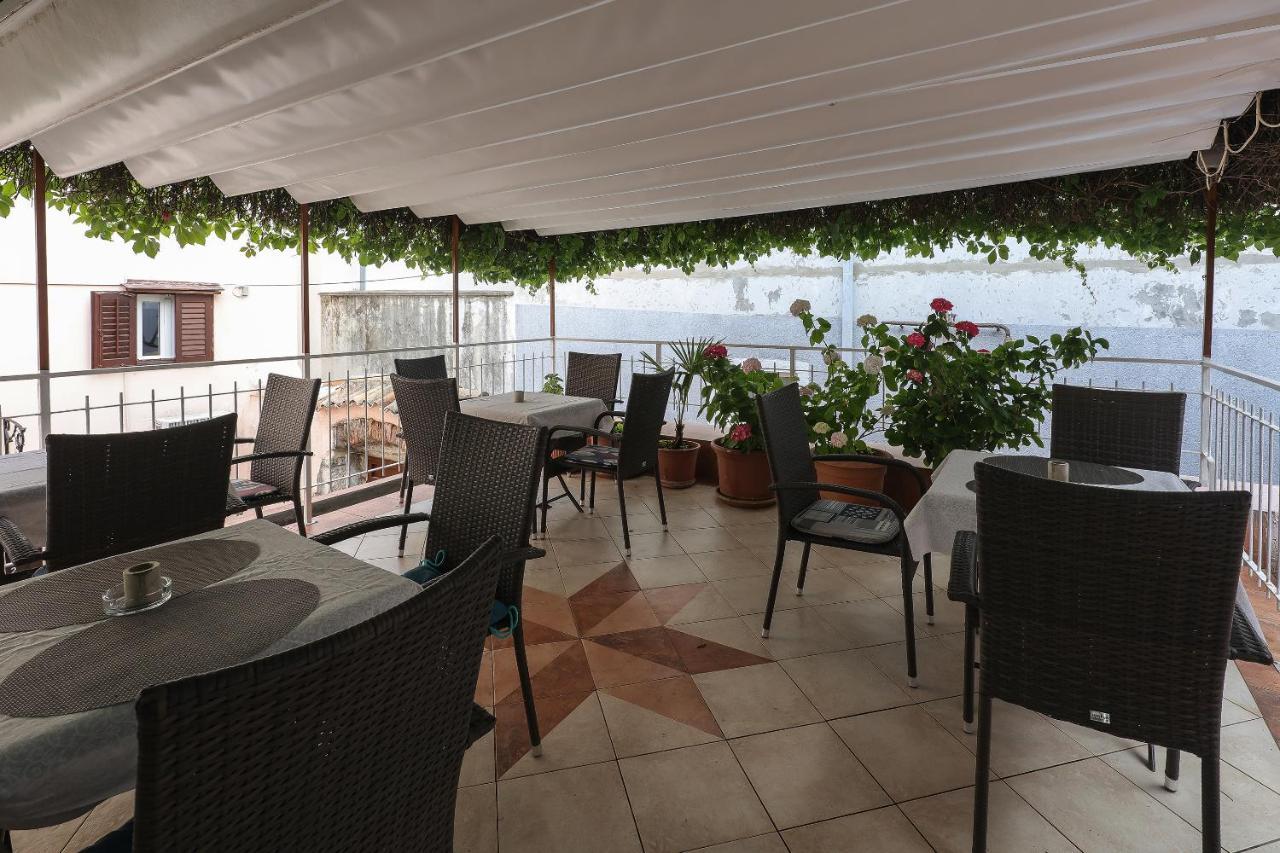 Casa Di Nives Apartment คิร์ก ภายนอก รูปภาพ