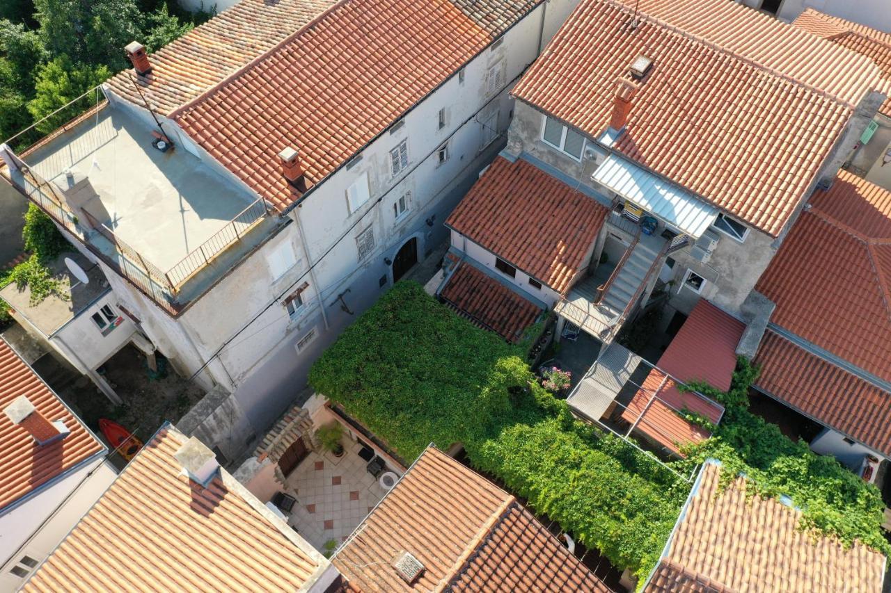 Casa Di Nives Apartment คิร์ก ภายนอก รูปภาพ